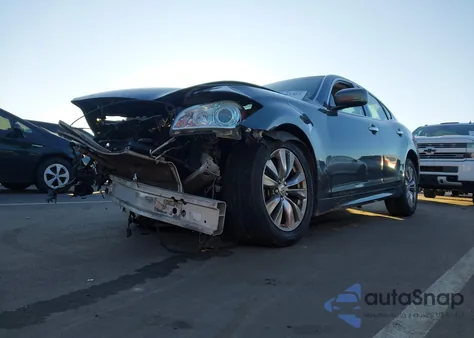 2012 Infiniti M37 z USA, uszkodzony, nr VIN JN1BY1AP2CM332346